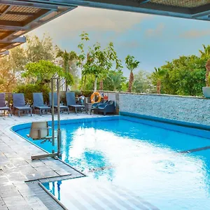 3* Hotel Comfort And - Adults Only